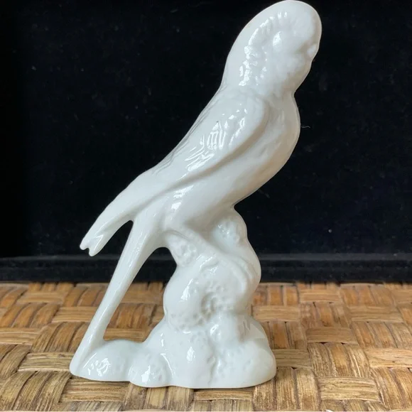 Vintage Parakeet/Parrot Porcelain Figurines - Picture 6 of 13